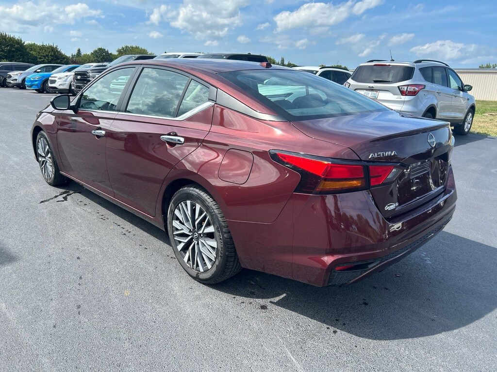 Used 2024 Nissan Altima 2.5 SV Sedan