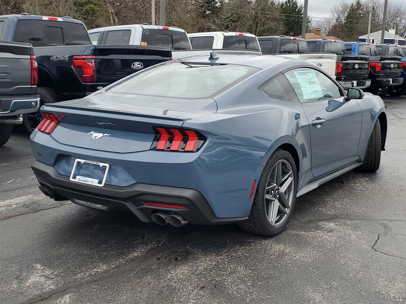 2025 Ford Mustang EcoBoost Premium photo 2