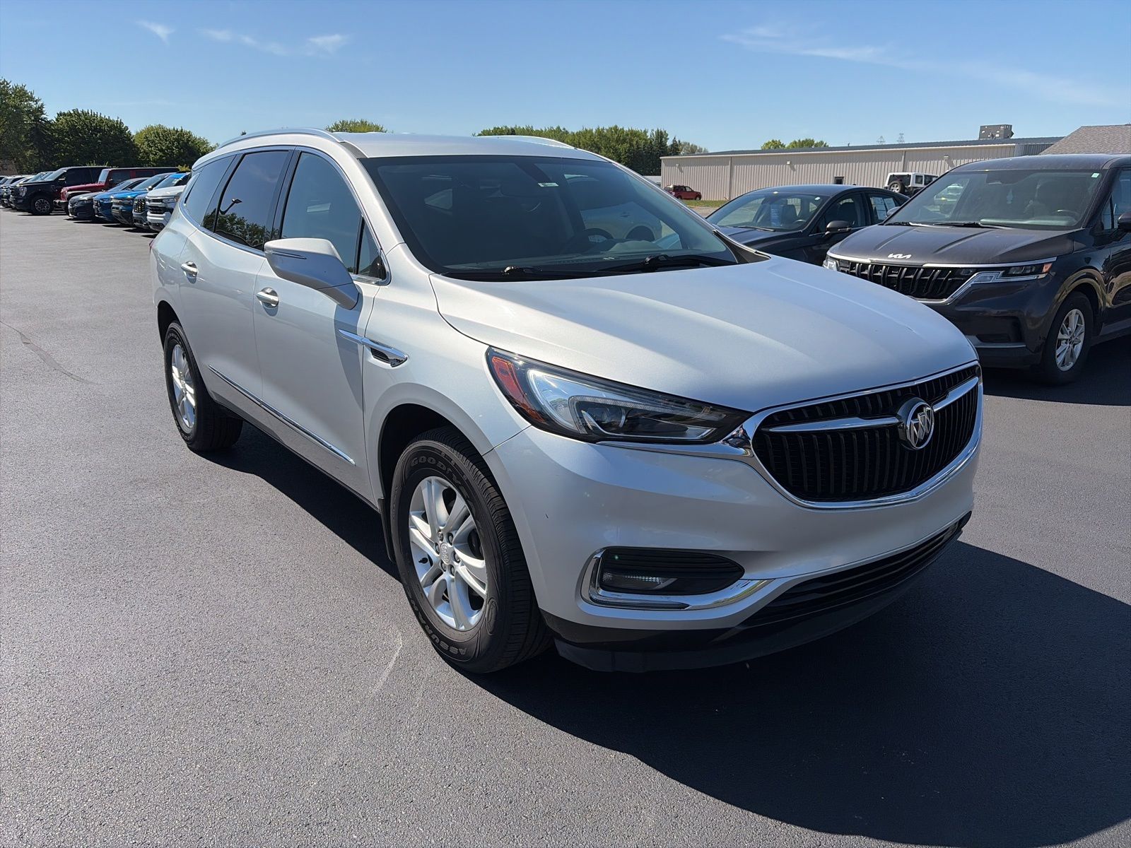 2019 Buick Enclave Essence's photo