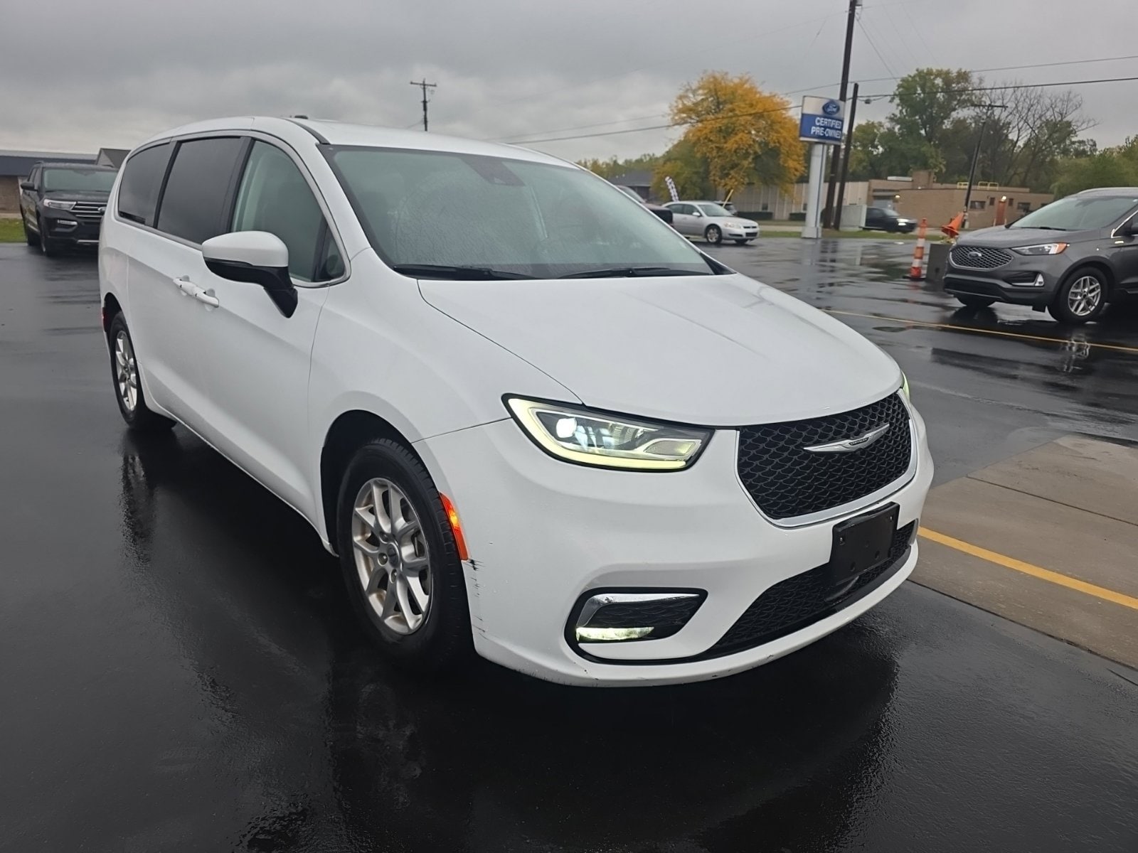 2023 Chrysler Pacifica Touring L