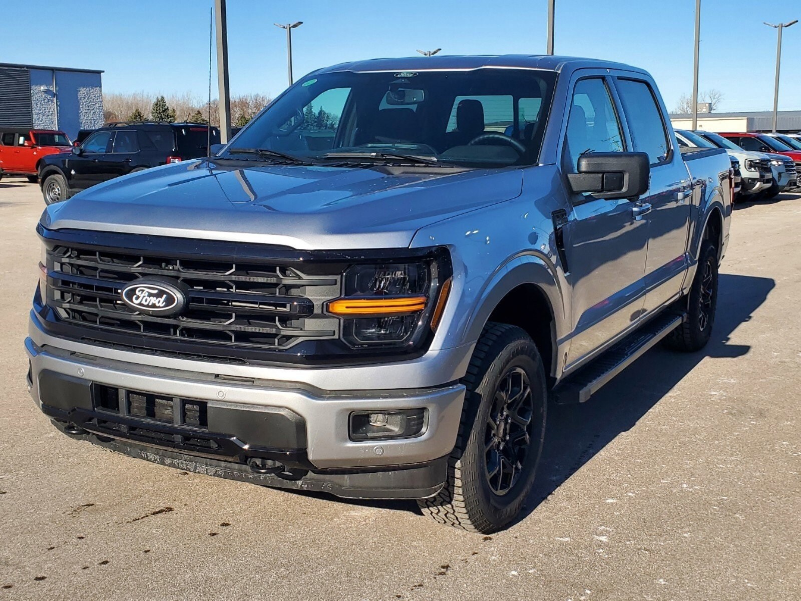 2025 Ford F-150 XLT photo 3