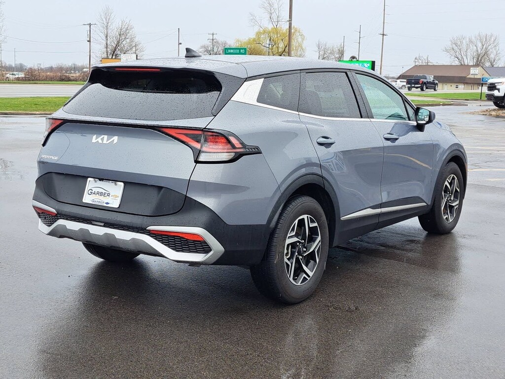 Used 2025 Kia Sportage LX SUV