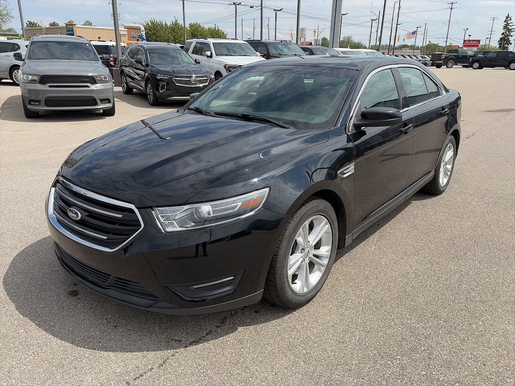 Used 2018 Ford Taurus SEL Sedan
