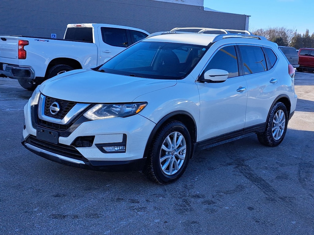 Used 2017 Nissan Rogue SV SUV