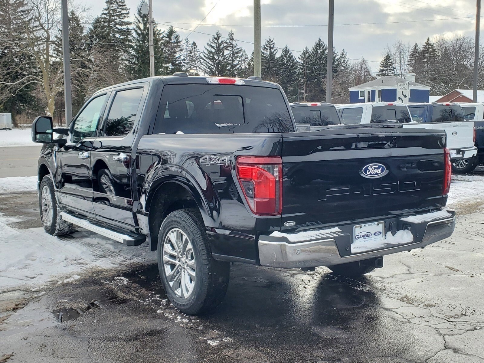 2025 Ford F-150 XLT photo 3