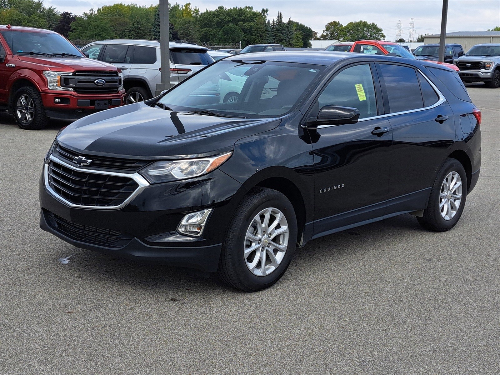 2020 Chevrolet Equinox LT photo 2