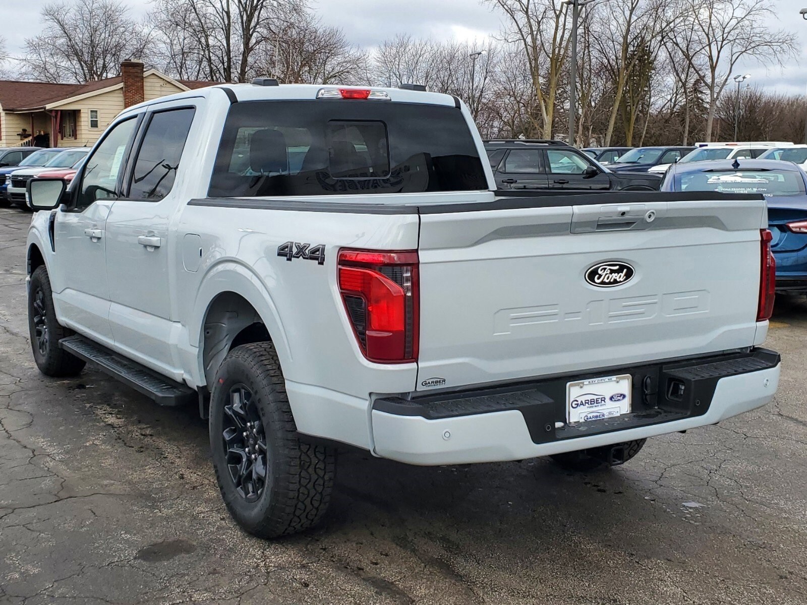 2025 Ford F-150 XLT photo 2