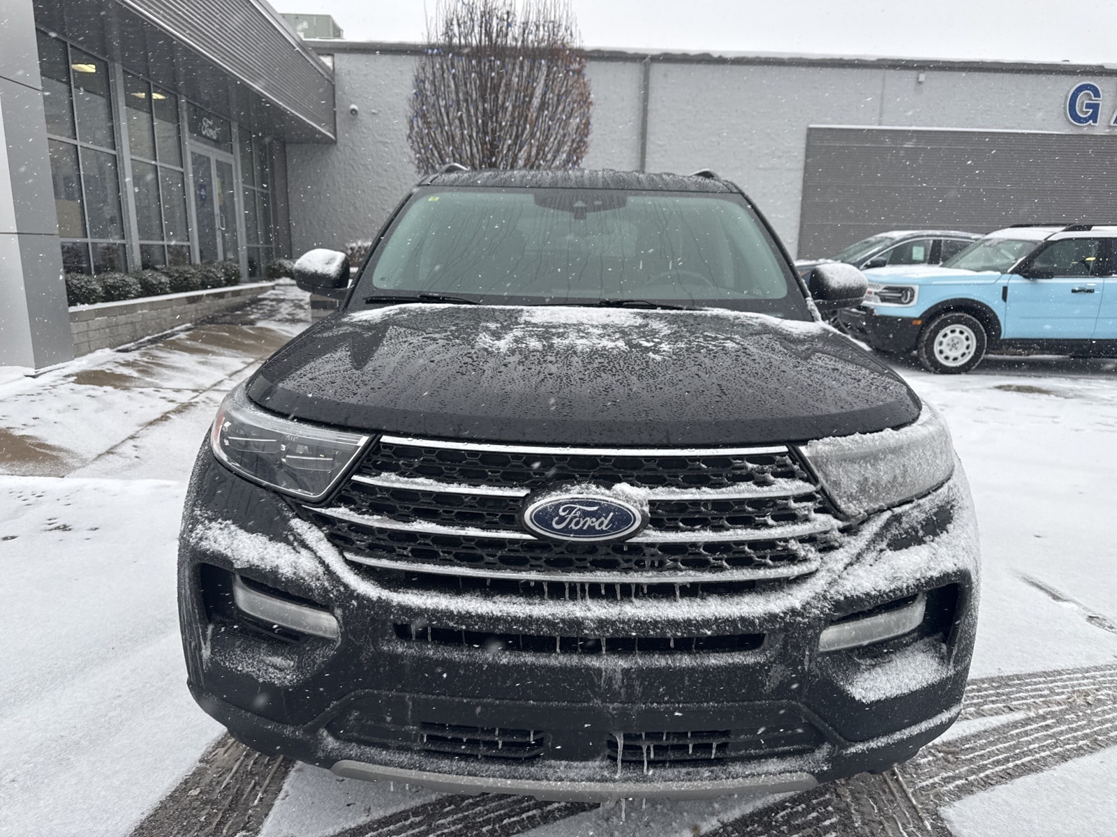 2023 Ford Explorer XLT's photo