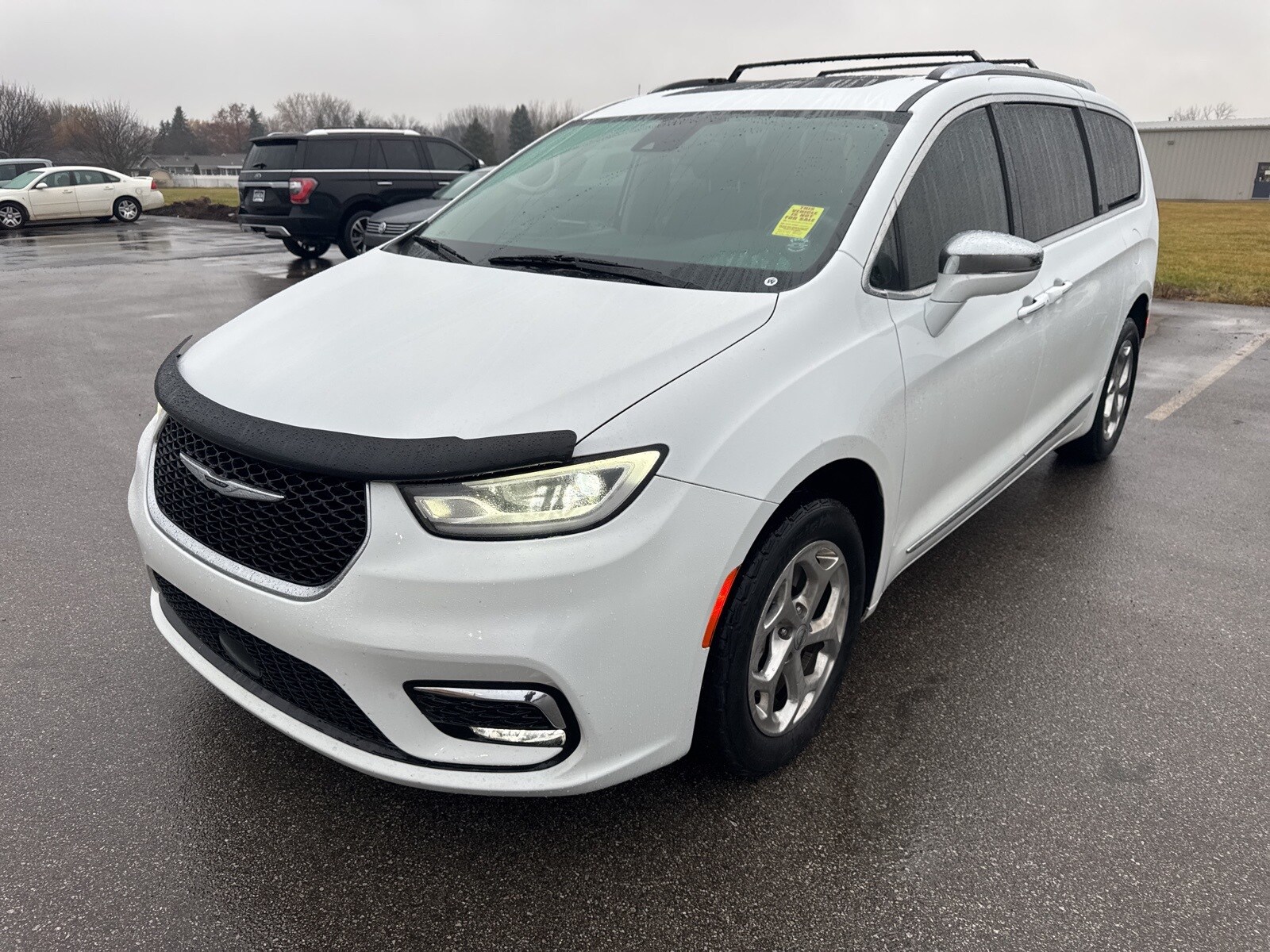 2021 Chrysler Pacifica Limited photo 2