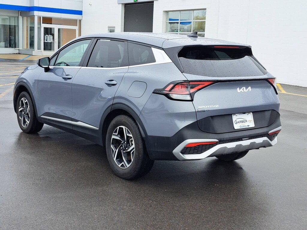 Used 2025 Kia Sportage LX SUV