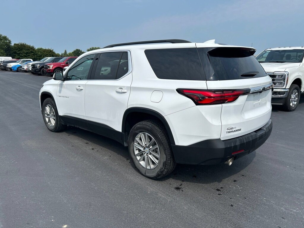 Used 2023 Chevrolet Traverse LT SUV