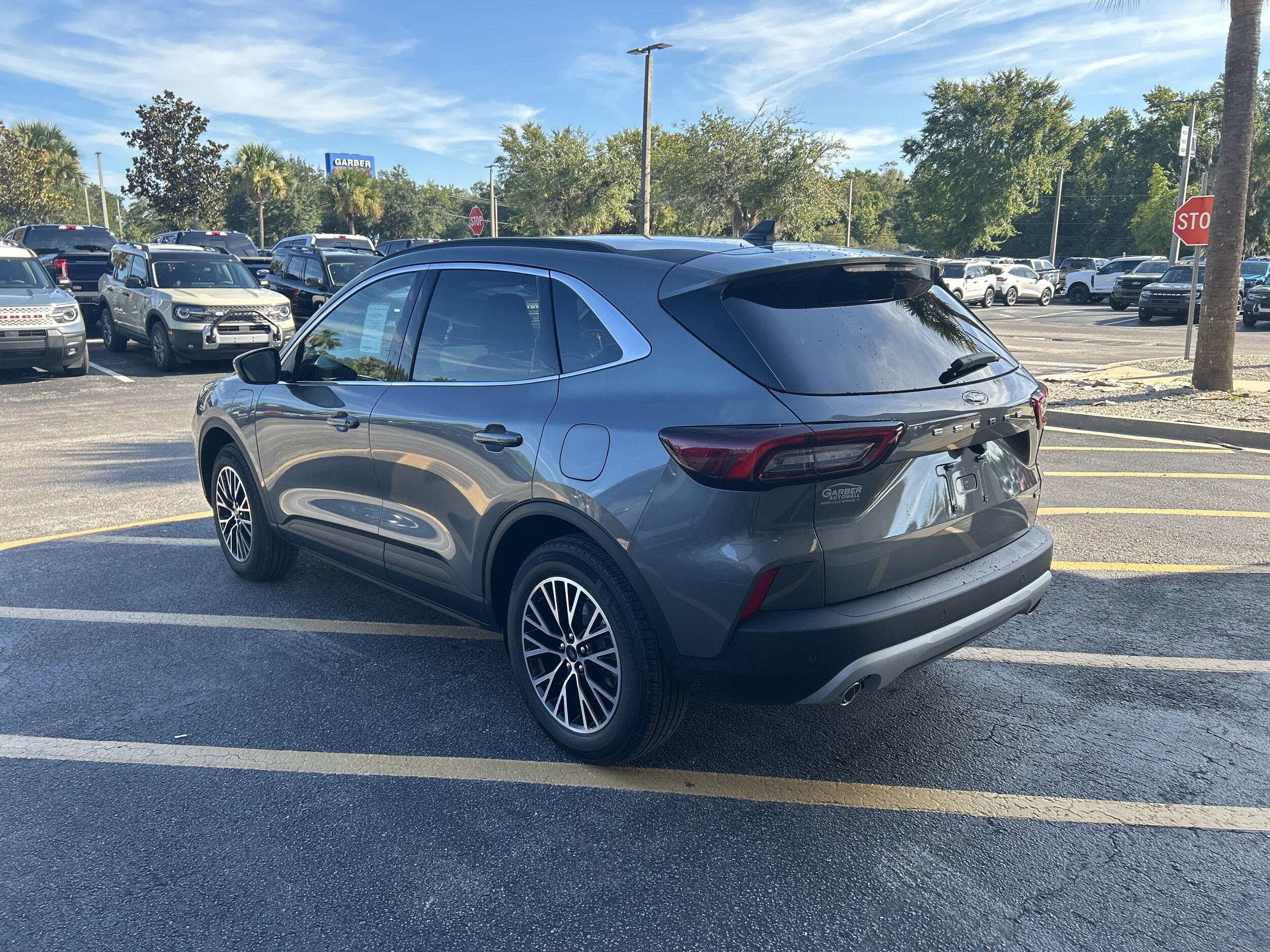 2025 Ford Escape photo 3