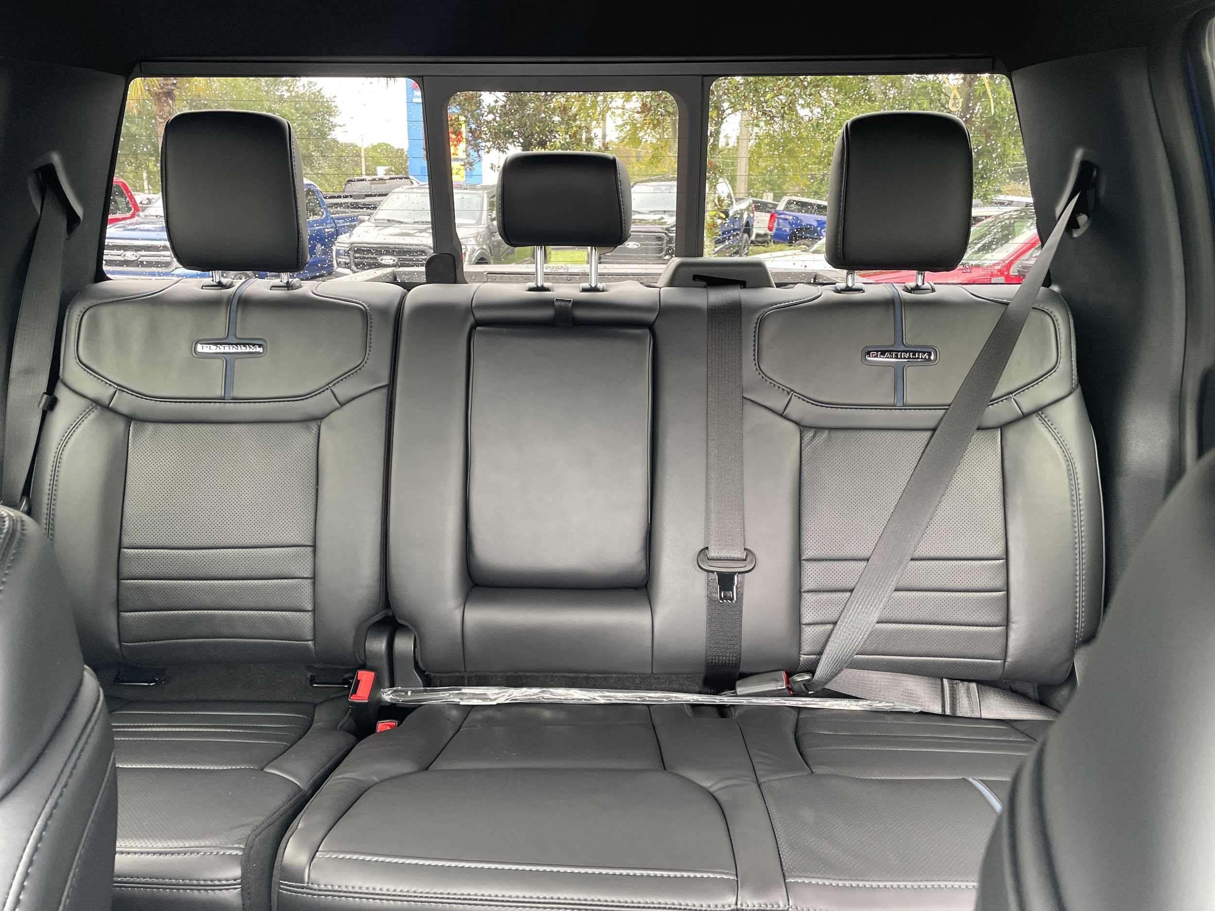 2026 Ford F-350 Super Duty Platinum - Photo 14