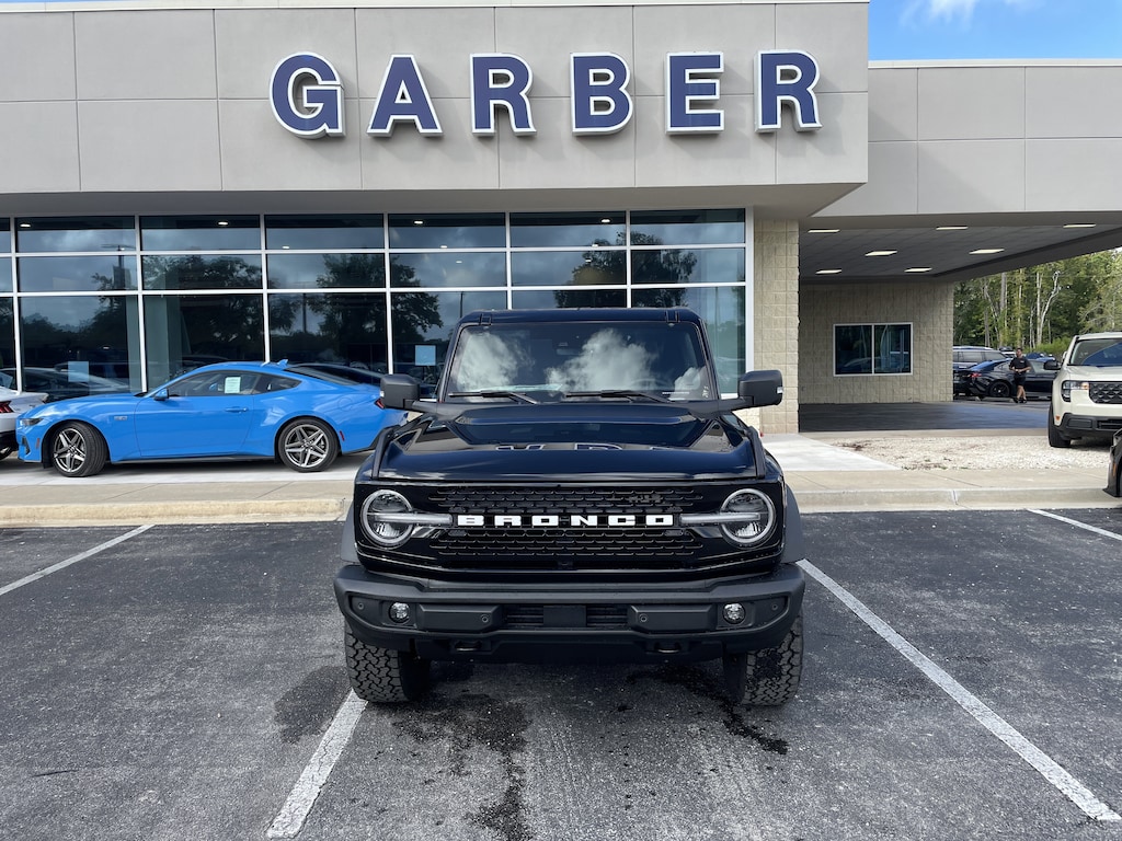 New 2025 Ford Bronco Outer Banks SUV