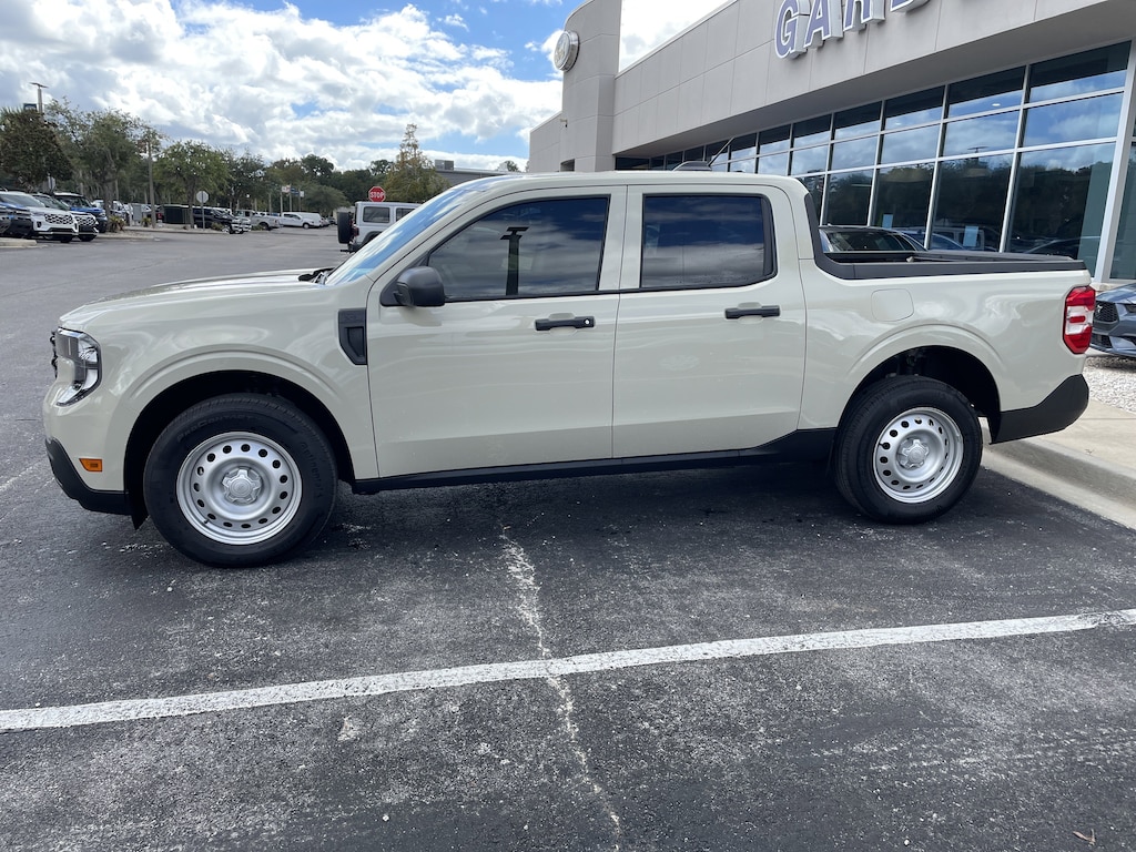 New 2025 Ford Maverick XL Truck SuperCrew