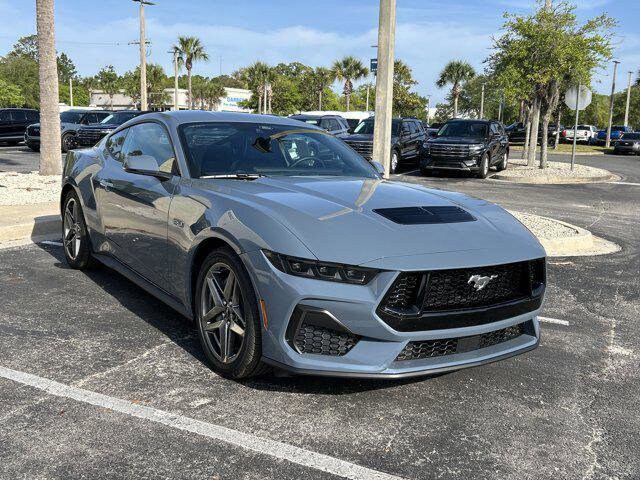2025 Ford Mustang GT photo 2
