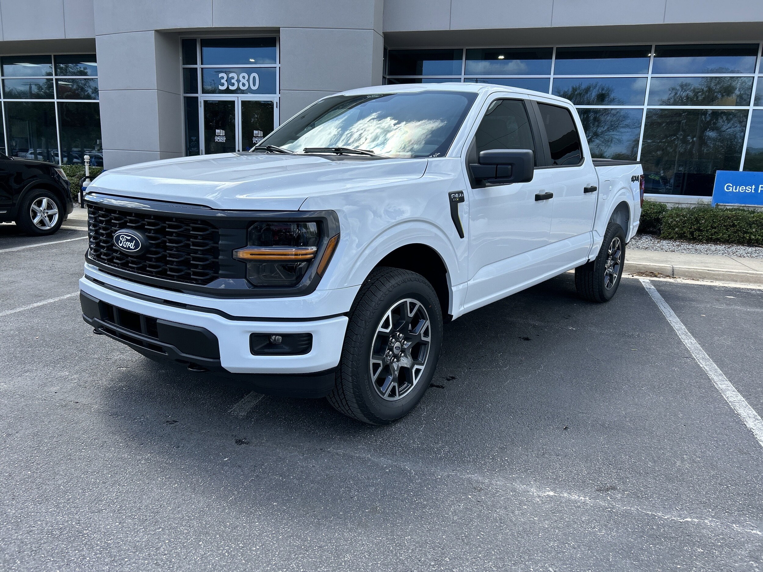2025 Ford F-150 STX photo 4