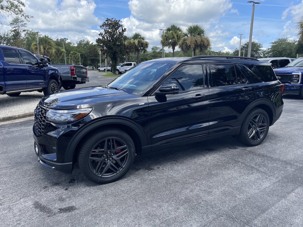 New 2026 Ford Explorer ST-Line SUV