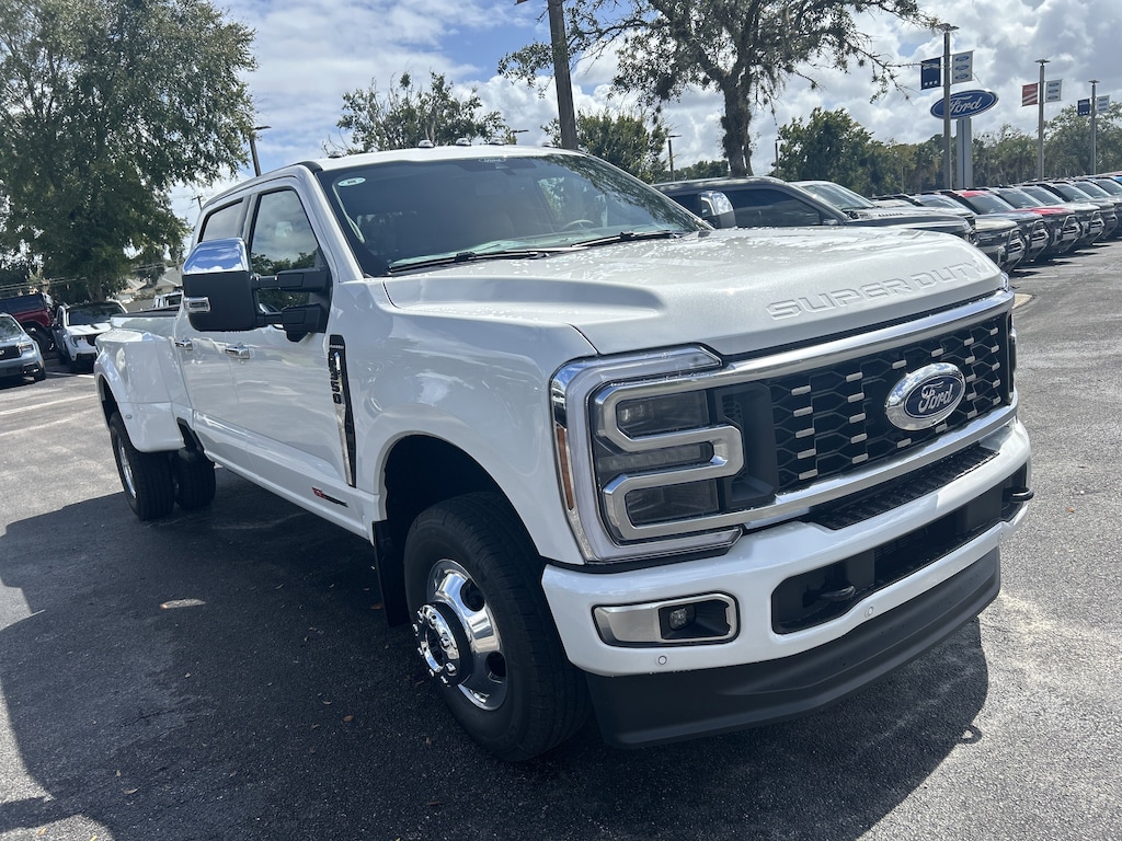 New 2026 Ford F-350 Platinum Truck Crew Cab