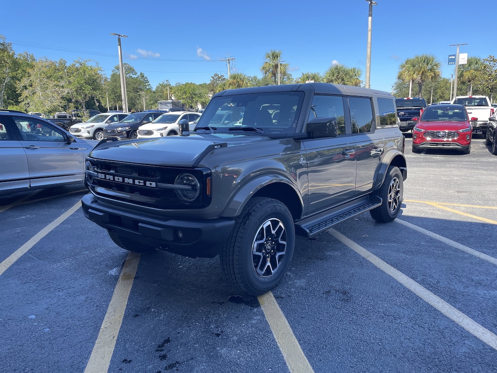 New 2025 Ford Bronco Outer Banks SUV