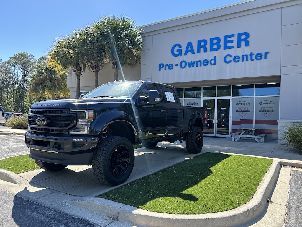 Used 2022 Ford F-250SD Lariat Truck Crew Cab