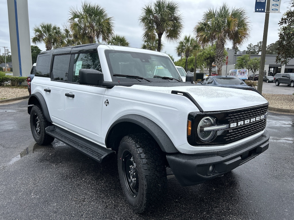 New 2026 Ford Bronco Outer Banks SUV