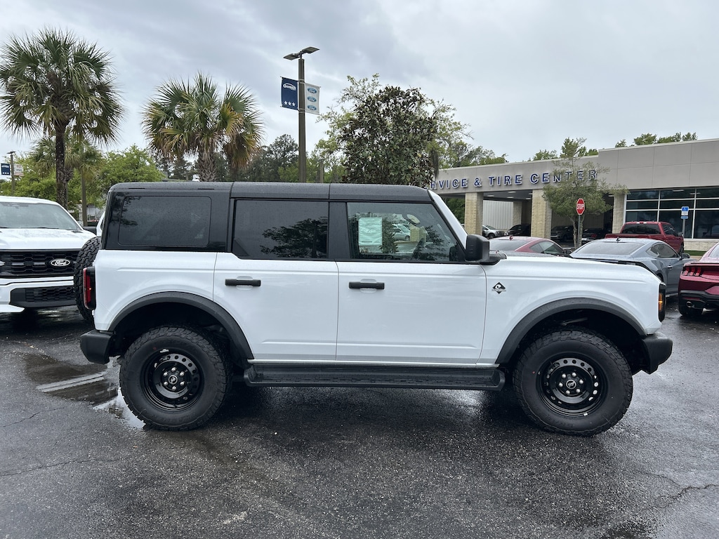 New 2026 Ford Bronco Outer Banks SUV