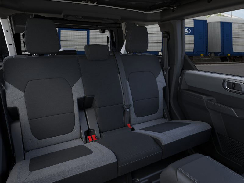 2025 Ford Bronco Big Bend photo 3