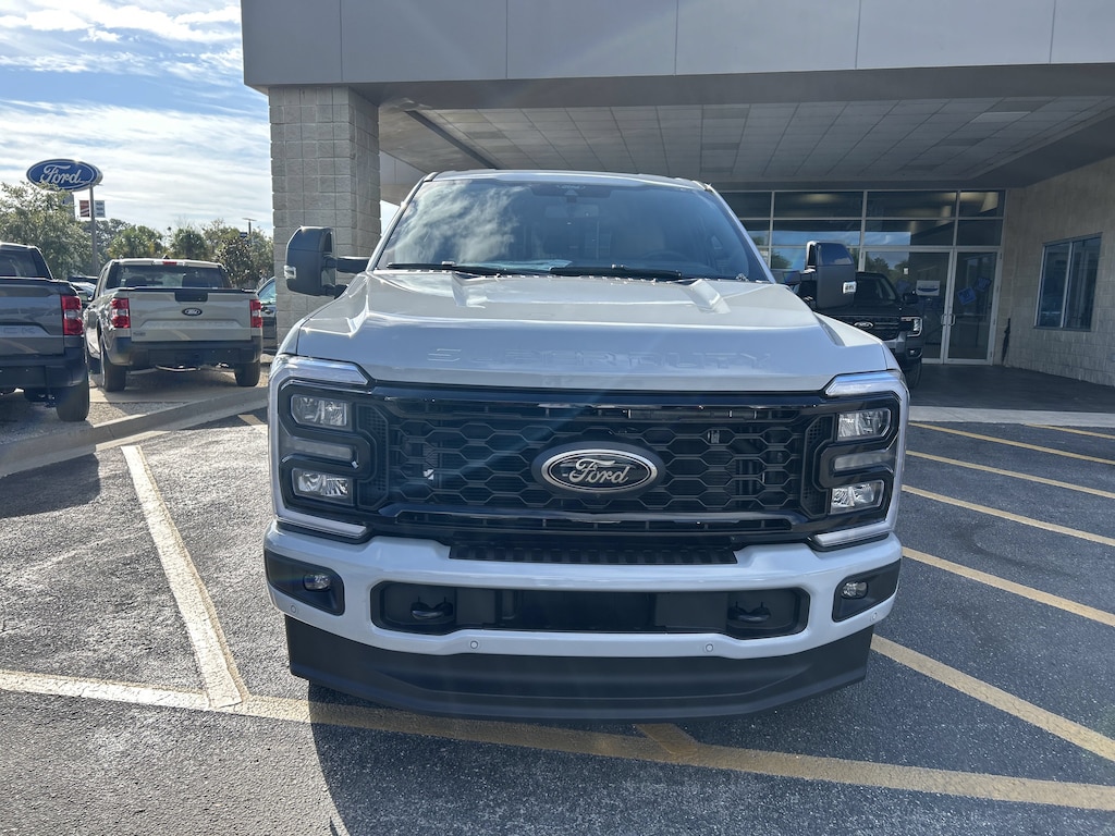 New 2026 Ford F-350 Lariat Truck Crew Cab