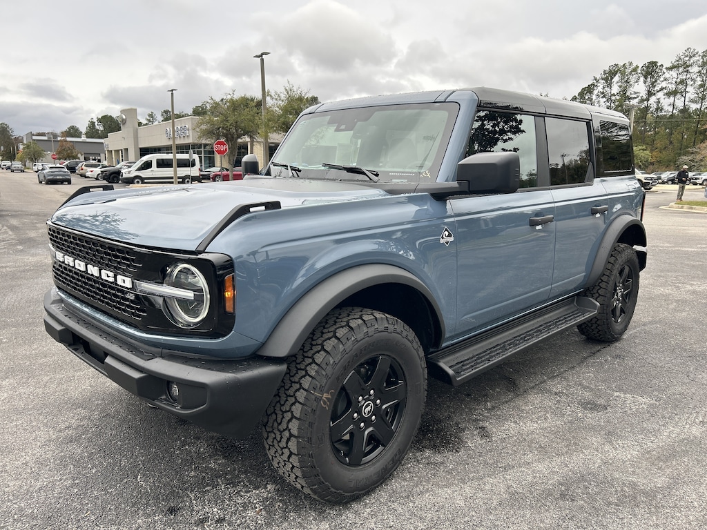 New 2025 Ford Bronco Outer Banks SUV