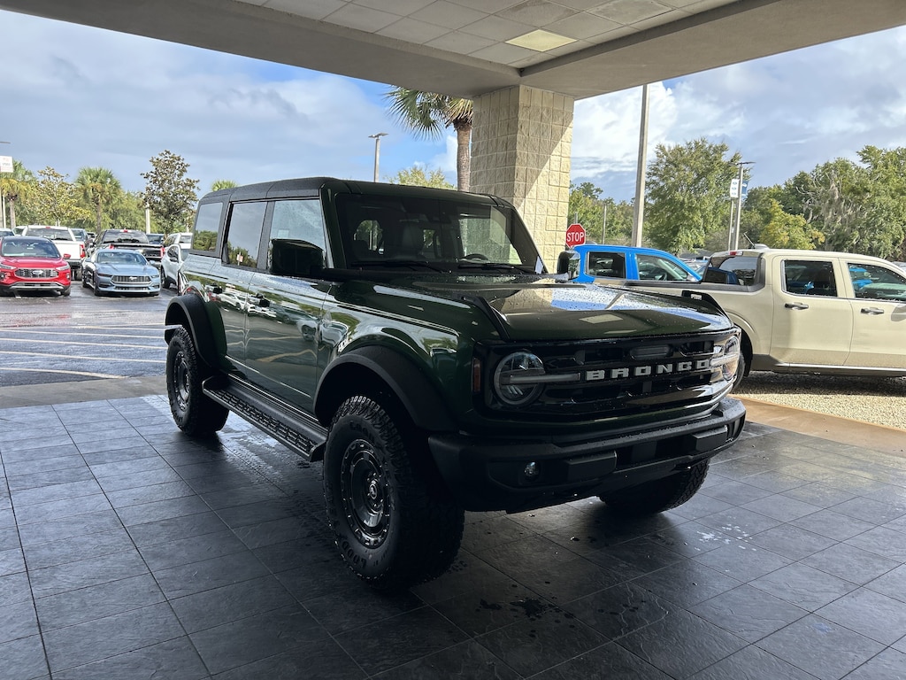 New 2025 Ford Bronco Outer Banks SUV