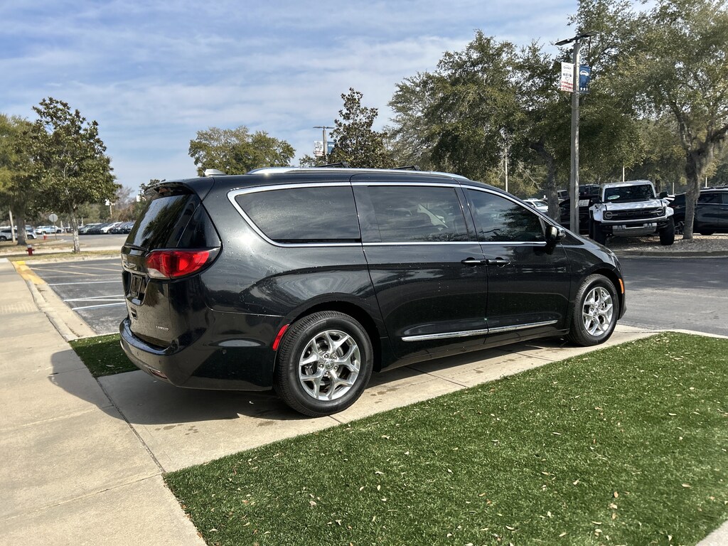 Used 2019 Chrysler Pacifica Limited Van Passenger Van