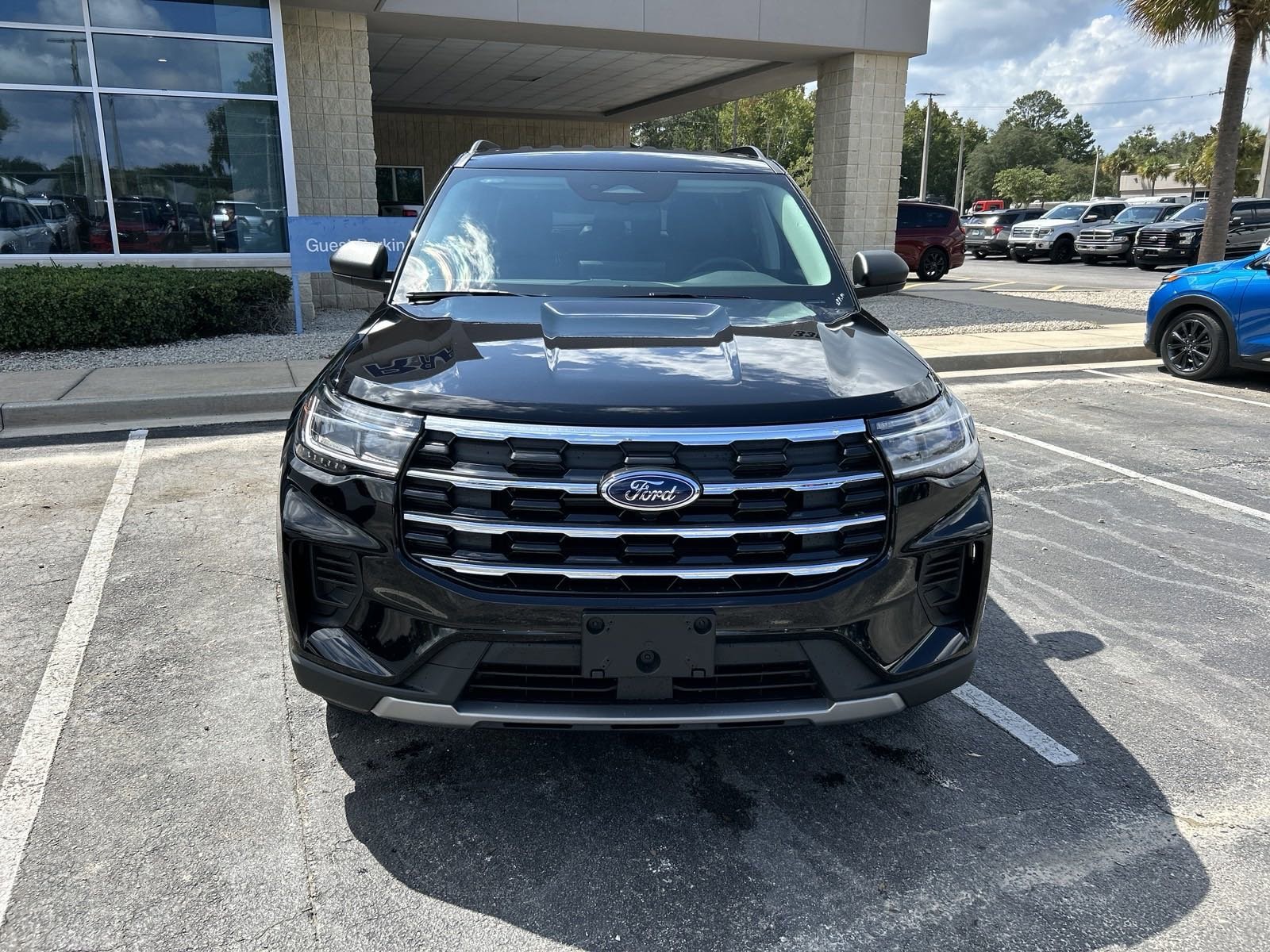 Used 2025 Ford Explorer Active with VIN 1FMUK8DH0SGA18949 for sale in Green Cove Springs, FL