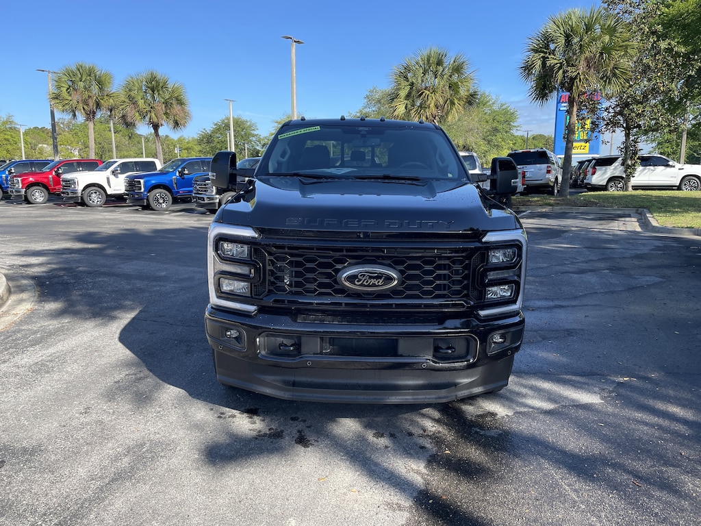 New 2026 Ford F-350 Lariat Truck Crew Cab