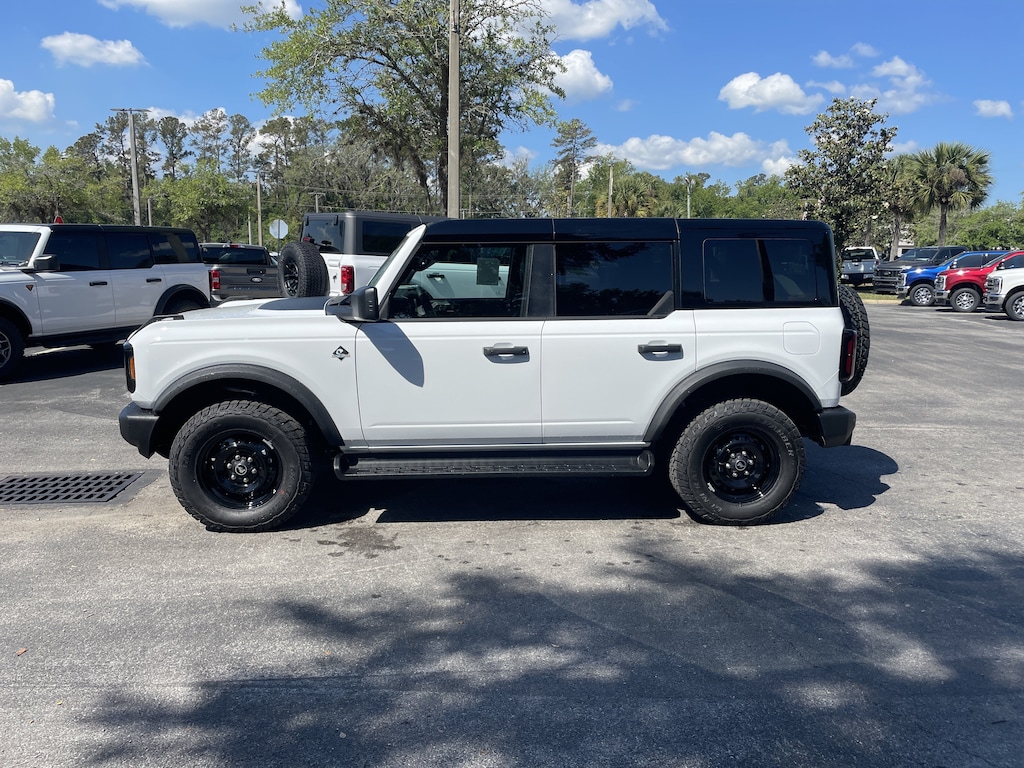 New 2026 Ford Bronco Outer Banks SUV