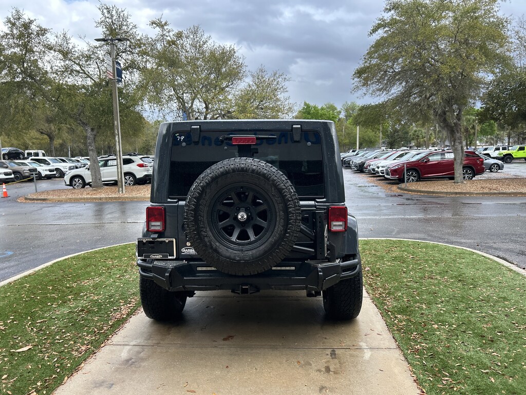 Used 2016 Jeep Wrangler Unlimited Sahara SUV