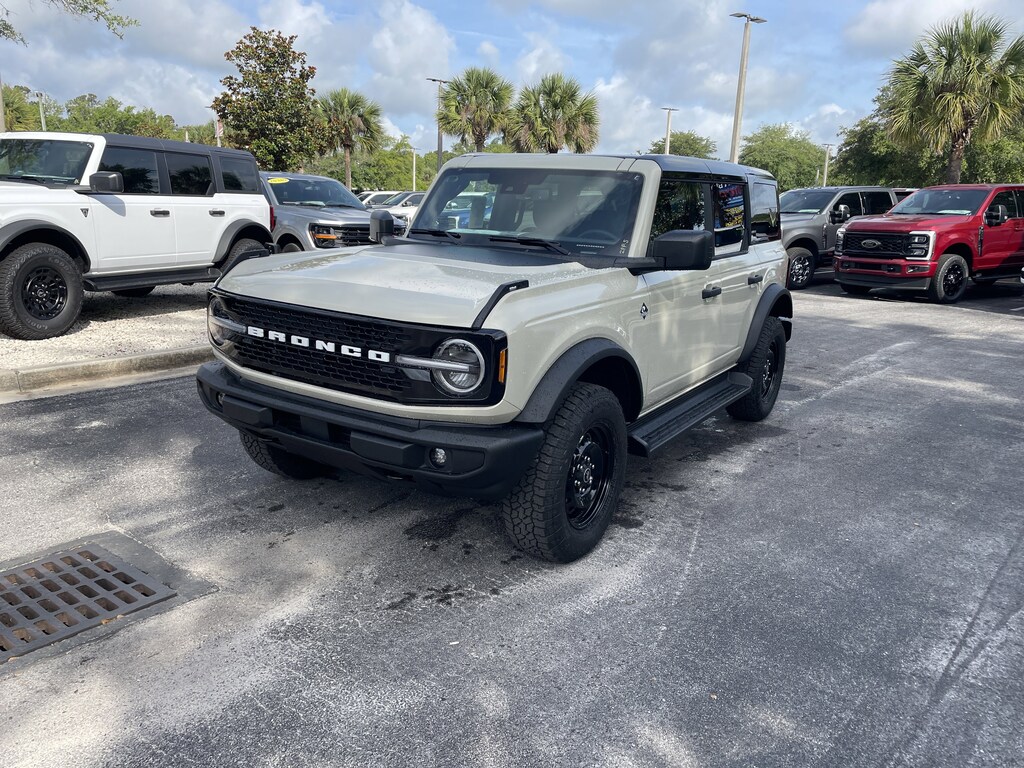 New 2026 Ford Bronco Outer Banks SUV