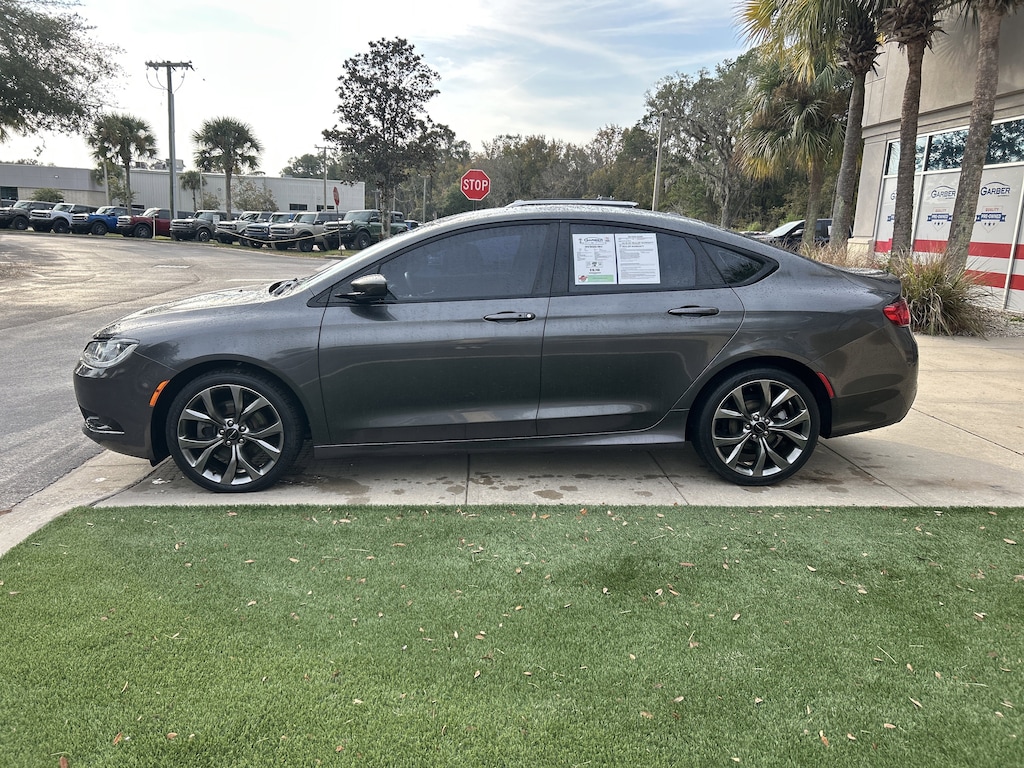Used 2016 Chrysler 200 S Sedan