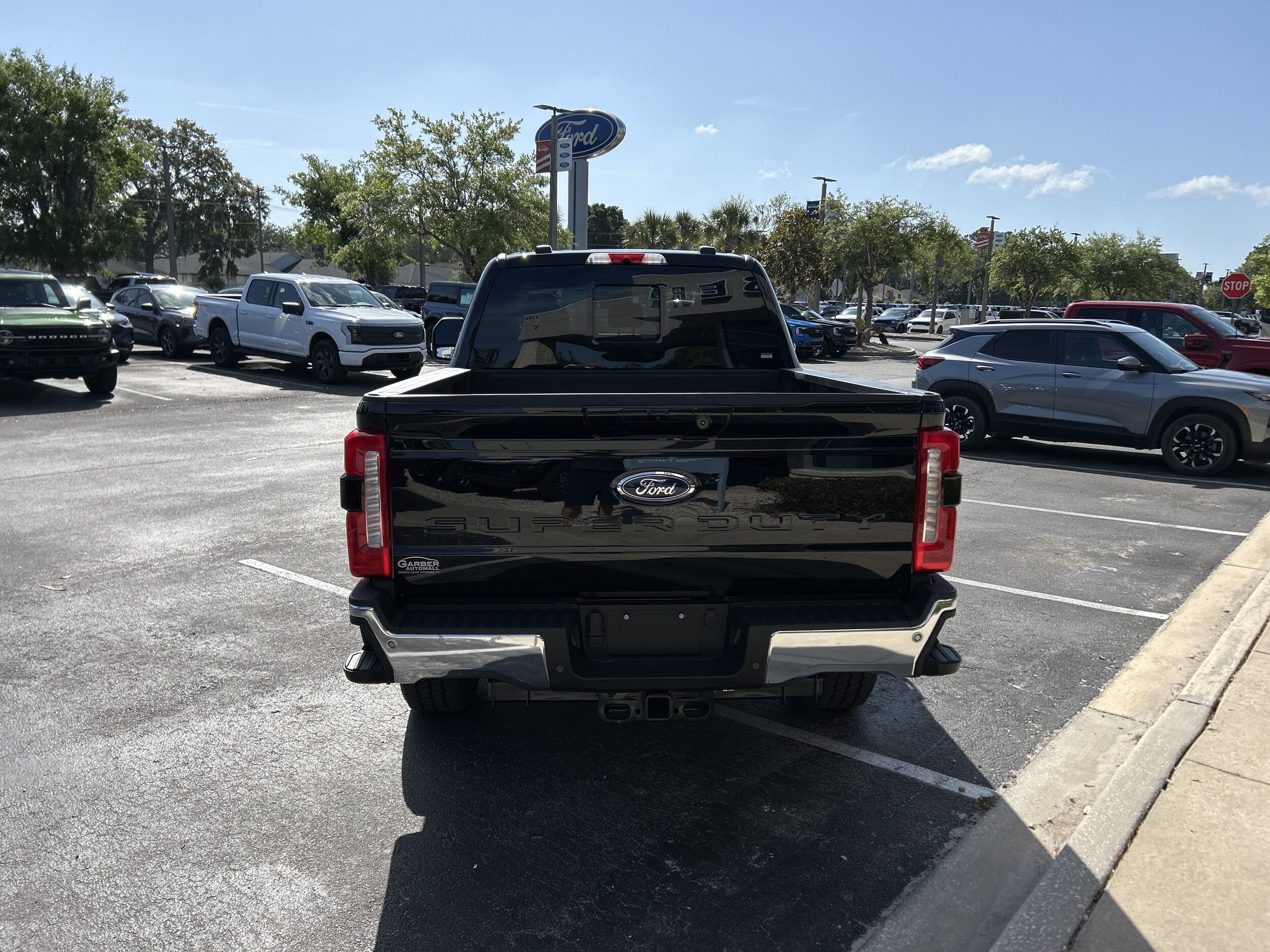 2025 Ford F-250 Lariat photo 4