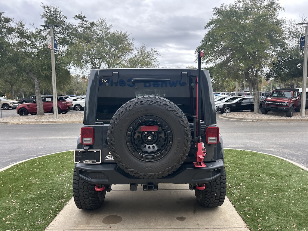 Used 2016 Jeep Wrangler Unlimited Rubicon SUV