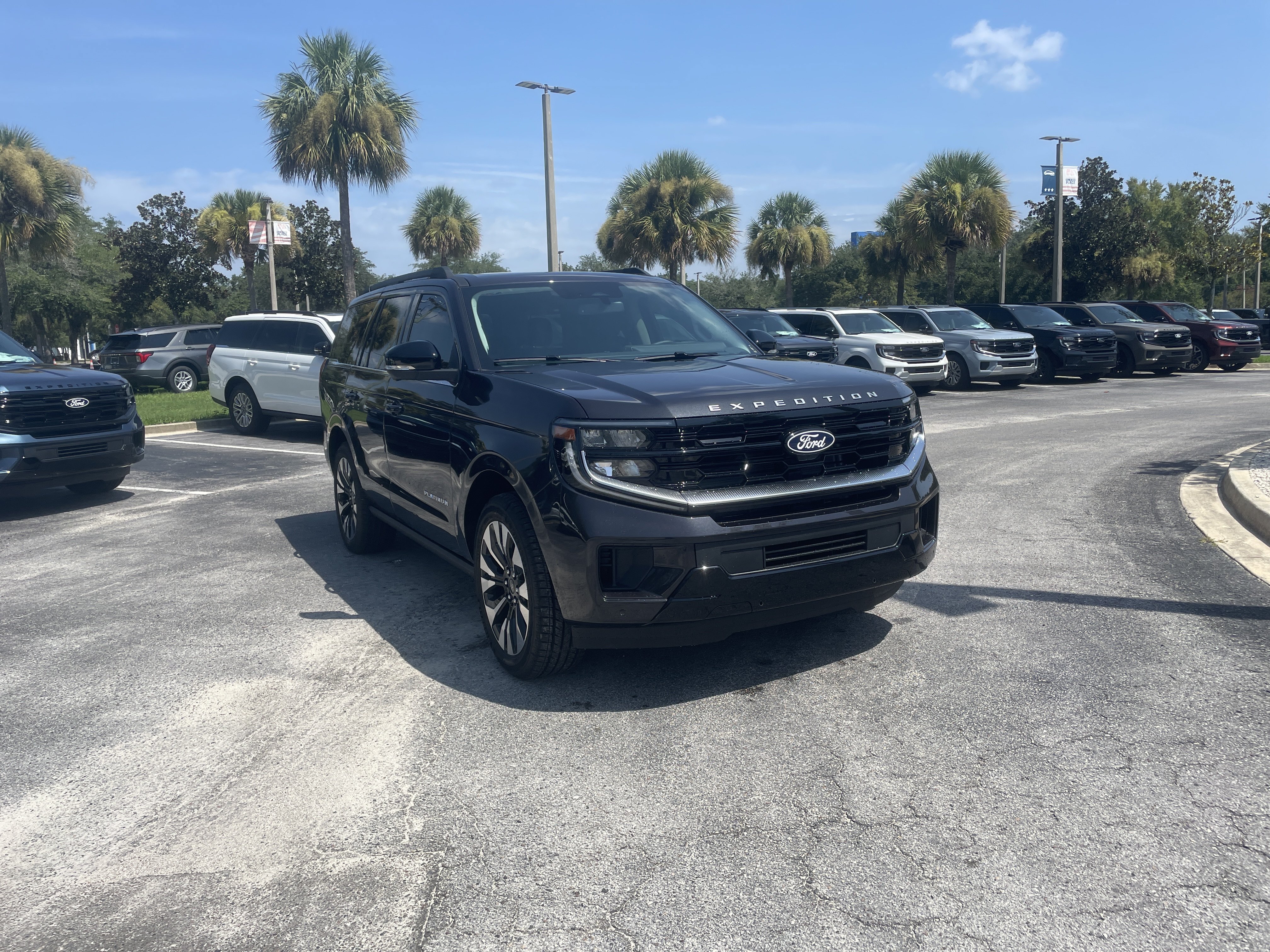 New 2027 Ford Expedition Platinum SUV