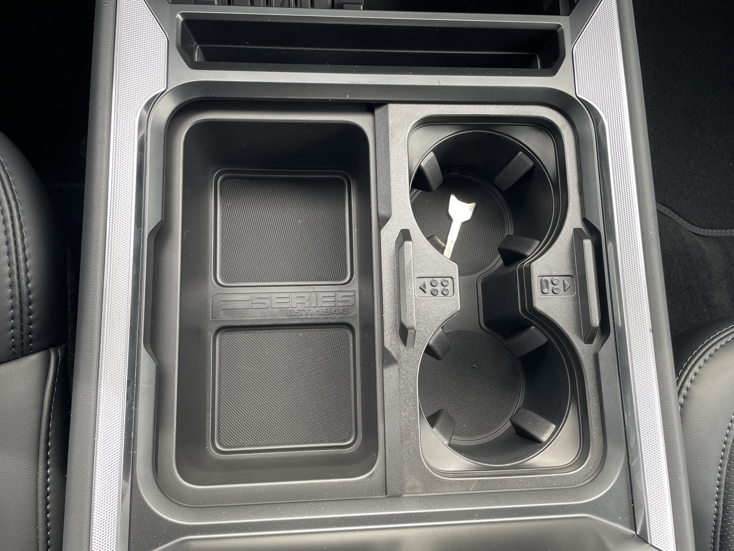 2026 Ford F-350 Super Duty Platinum - Photo 32