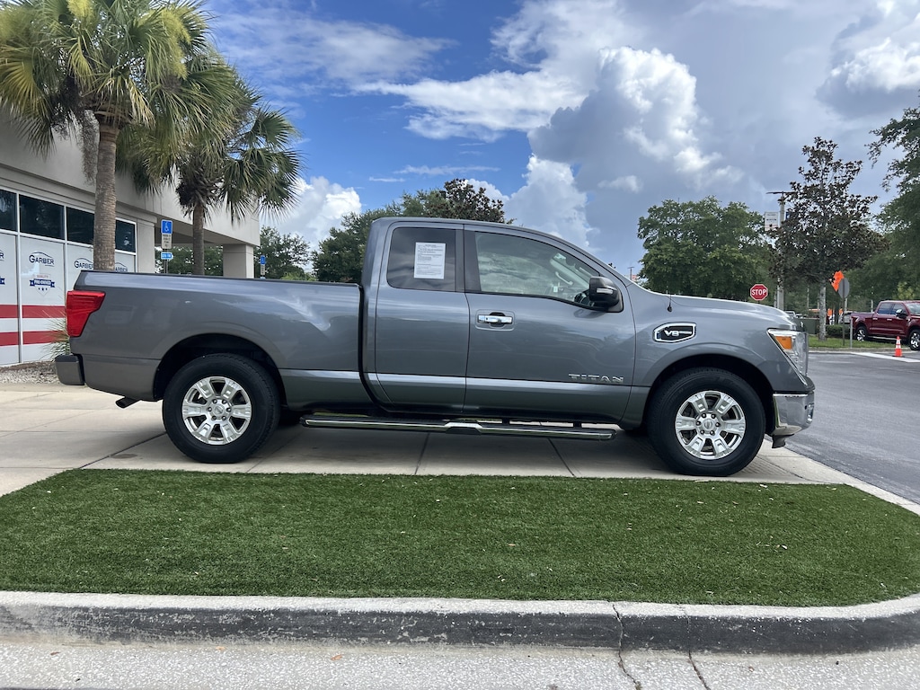 Used 2017 Nissan Titan SV Truck King Cab