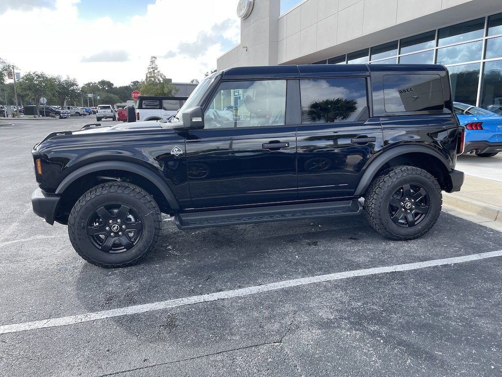 New 2025 Ford Bronco Outer Banks SUV