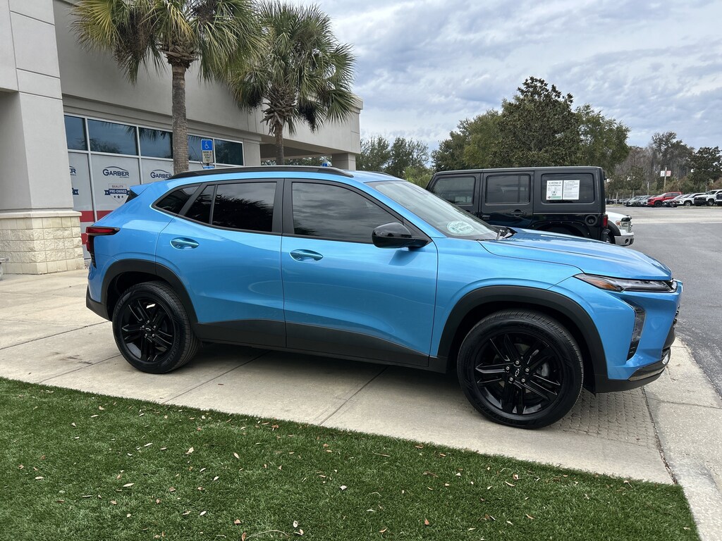 Used 2025 Chevrolet Trax ACTIV SUV