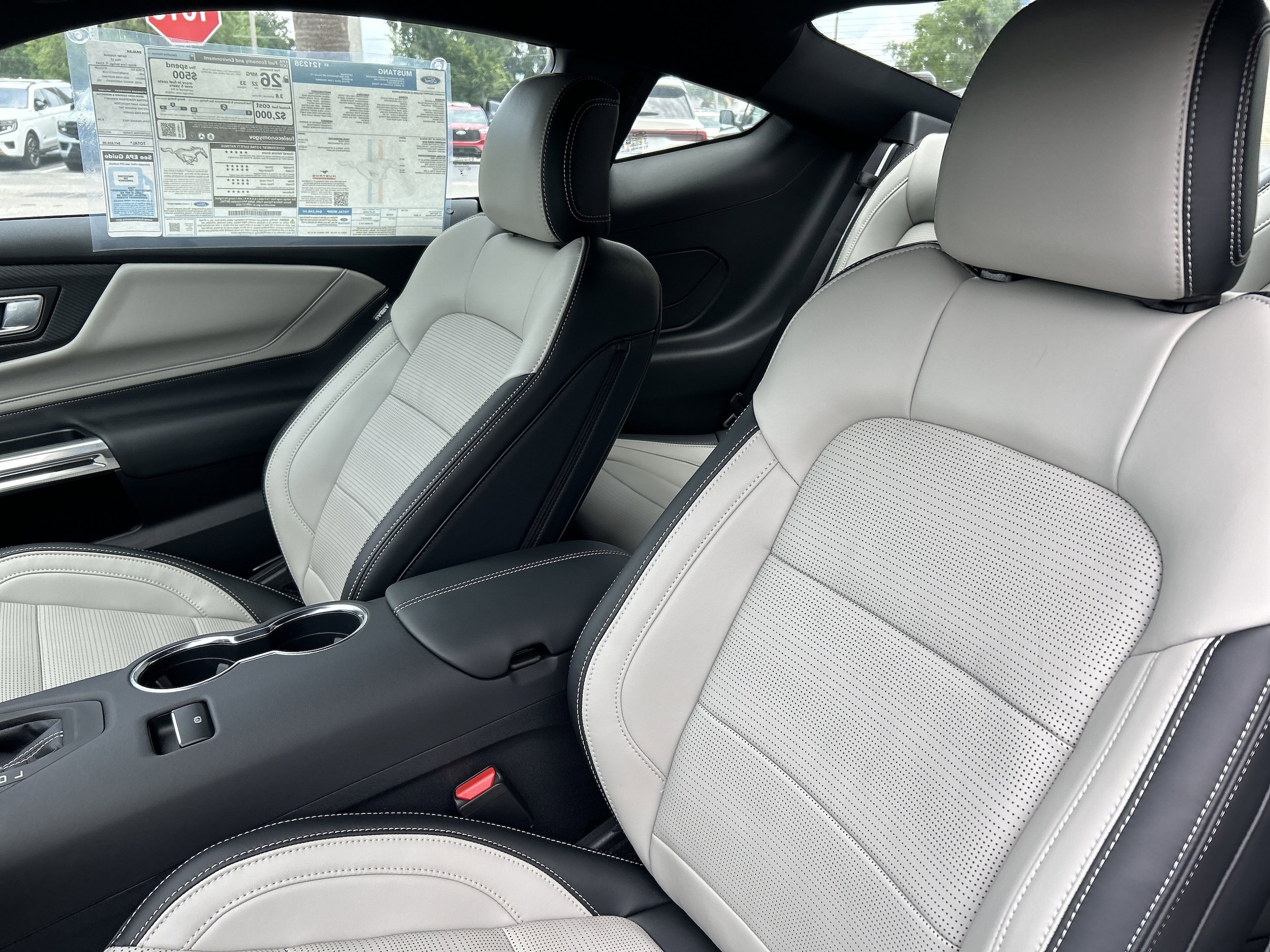 2025 Ford Mustang EcoBoost Premium Fastback - Photo 32