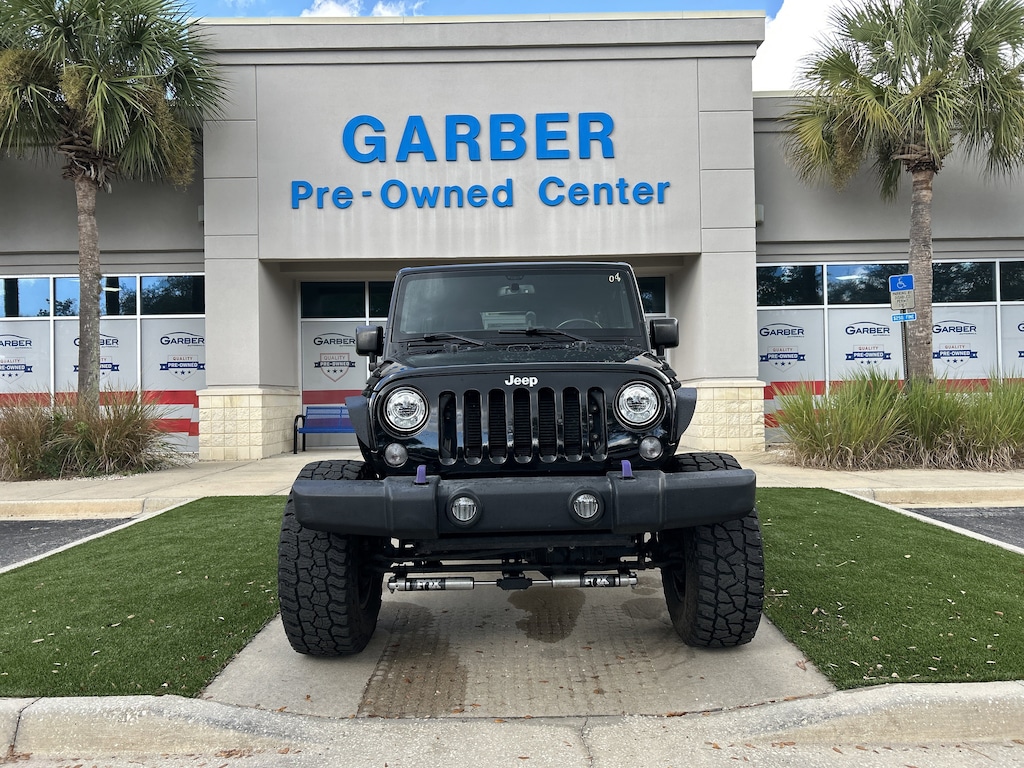 Used 2017 Jeep Wrangler Unlimited Rubicon SUV