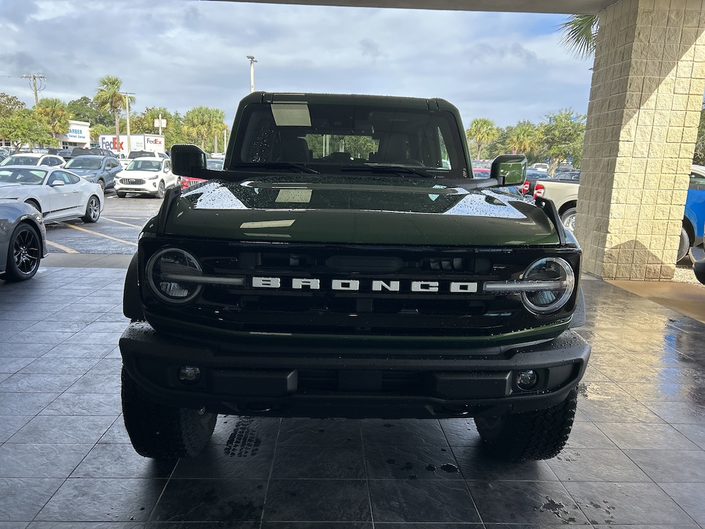 New 2025 Ford Bronco Outer Banks SUV