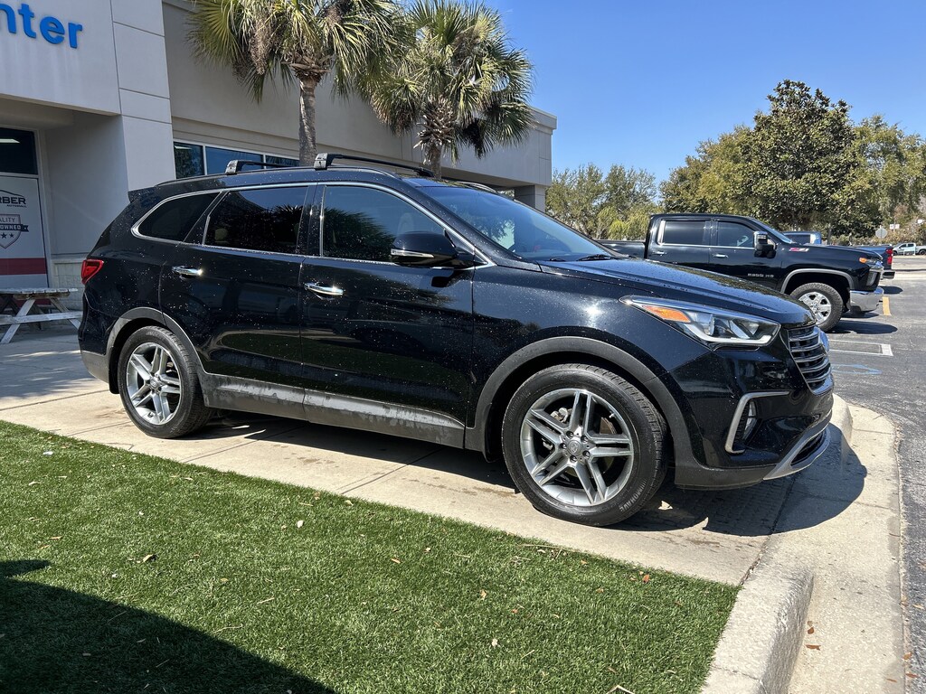 Used 2017 Hyundai Santa Fe SE Ultimate SUV
