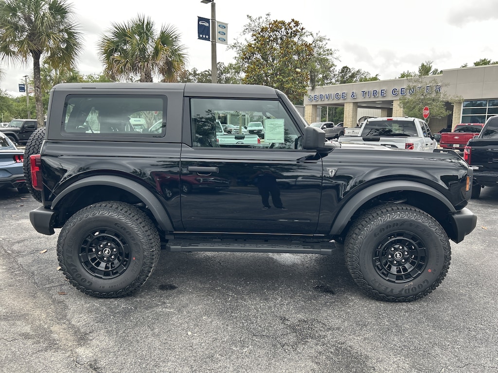 New 2026 Ford Bronco Base SUV